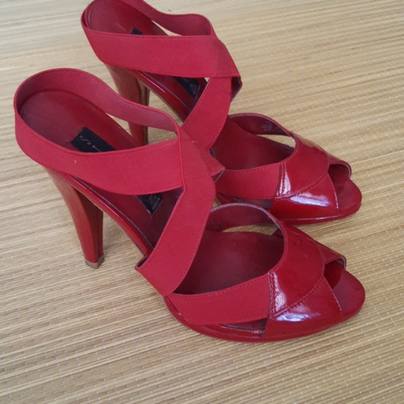 Shoes - Picture 1 of 3